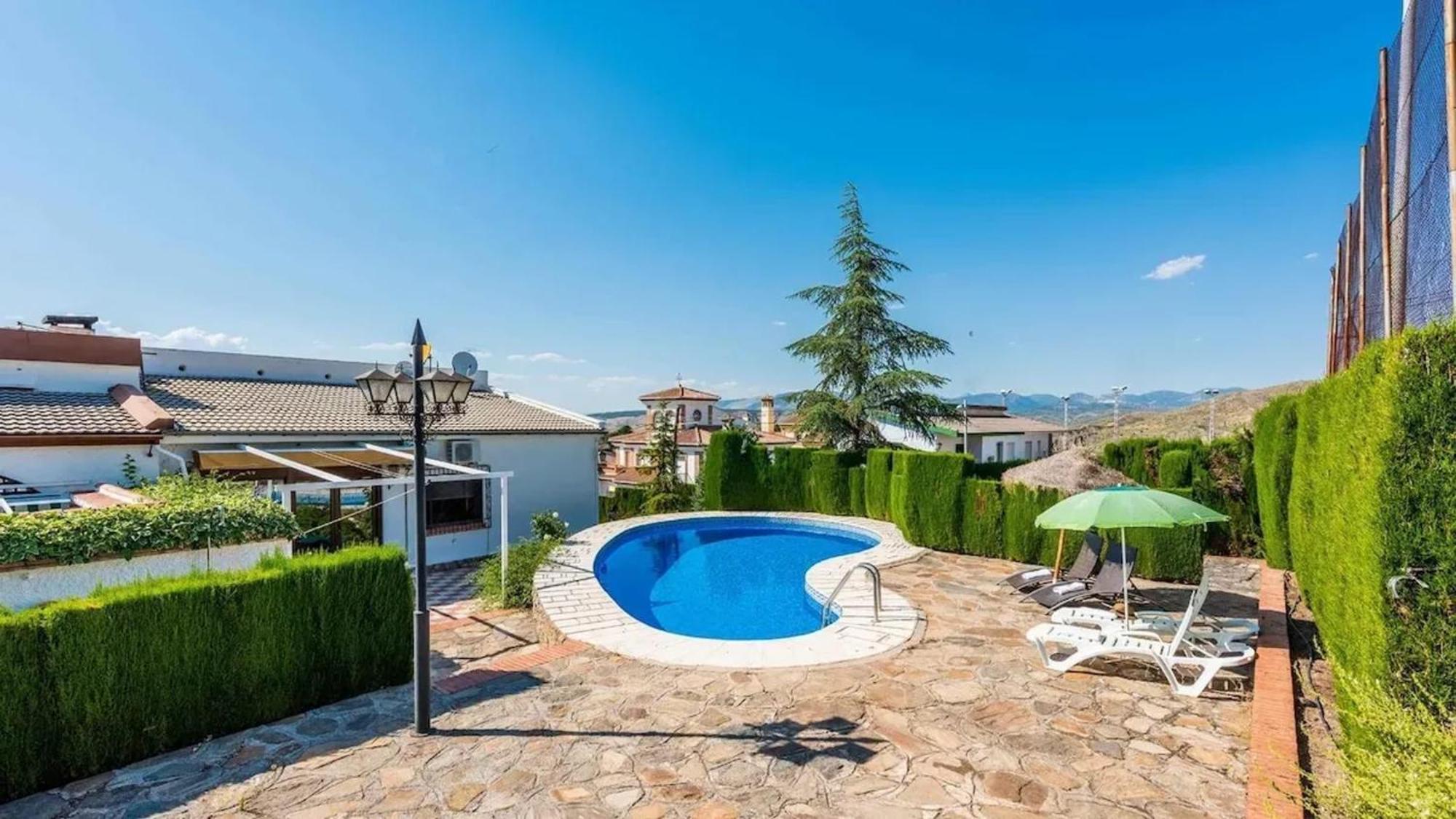 Spacious Villa With Private Pool In 모나칠 외부 사진